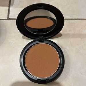 M.A.C BRONZE bronzer